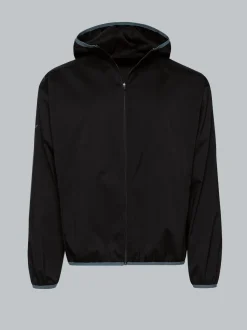 Dünne Kapuzenjacke mit praktischen Taschen Schwarz