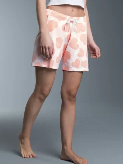Shorts mit Allover Herzchen-Print Weiss