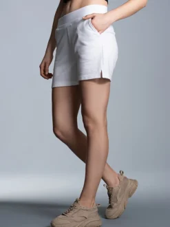 Shorts mit praktischen Taschen Weiss