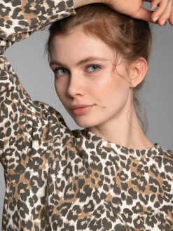 Sweatshirt mit Allover-Leo-Print Haselnuss
